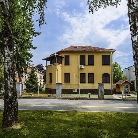 Vila Regina Rooms Karlovac Luaran gambar