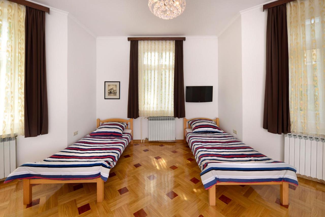 Vila Regina Rooms Karlovac Luaran gambar