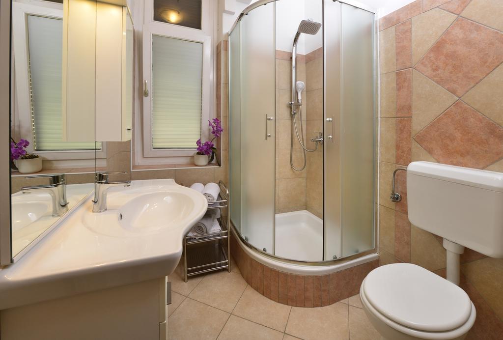 Vila Regina Rooms Karlovac Luaran gambar
