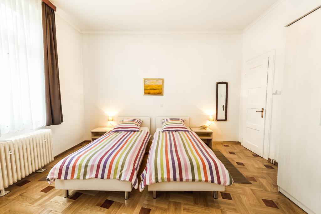 Vila Regina Rooms Karlovac Luaran gambar