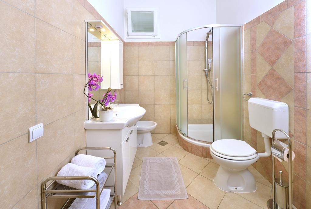 Vila Regina Rooms Karlovac Luaran gambar