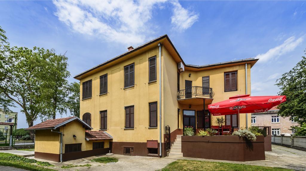 Vila Regina Rooms Karlovac Luaran gambar