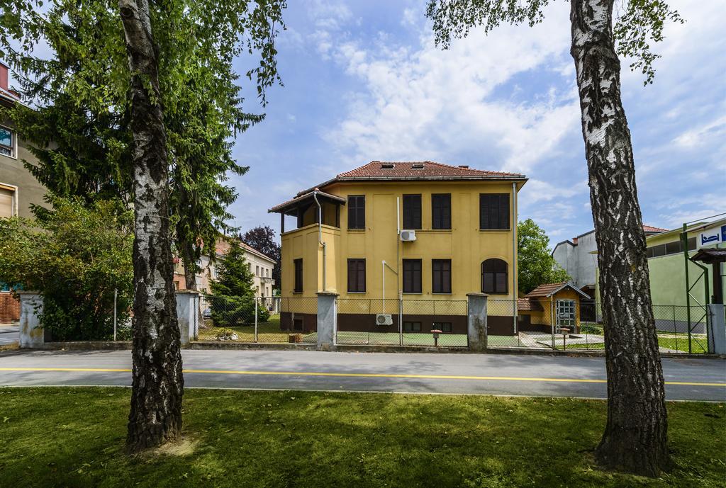 Vila Regina Rooms Karlovac Luaran gambar