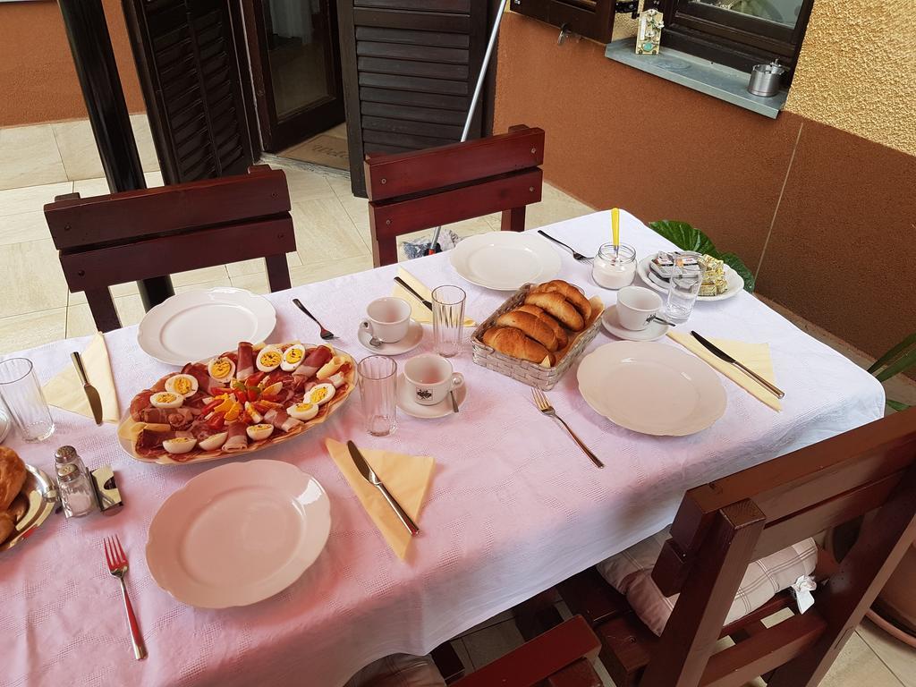 Vila Regina Rooms Karlovac Luaran gambar